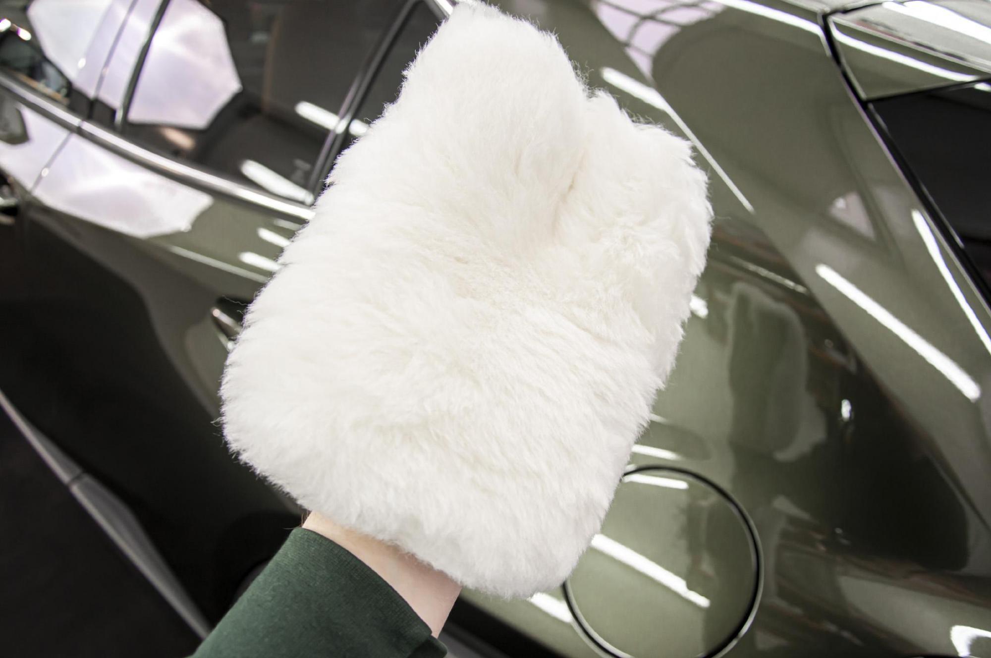 Soft99 Car Wash Glove Mouton Master 5/6
