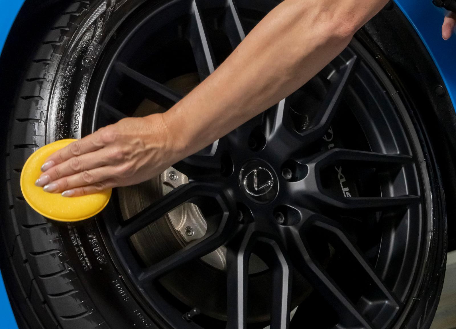 Meguiar's Ultimate Insane Shine Tire Spray 473 ml 3/5